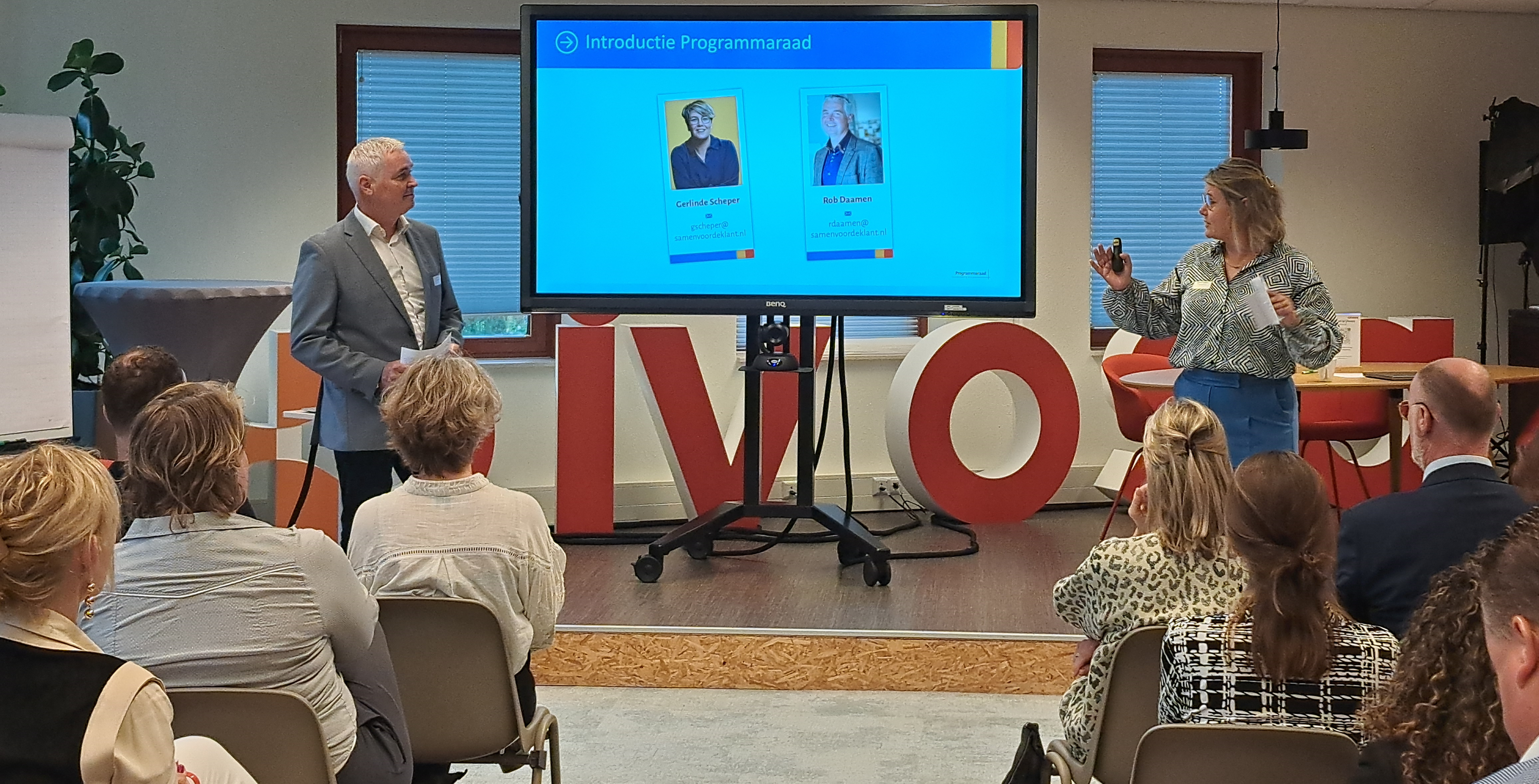 Sprekers Rob Daamen en Gerlinde Scheper op de bijeenkomst van 24 september 2024