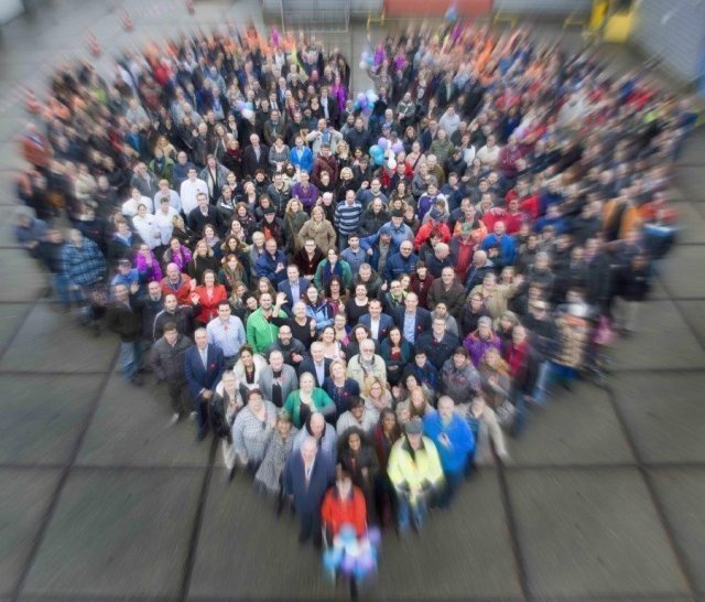 Groepsfoto in de vorm van een hart